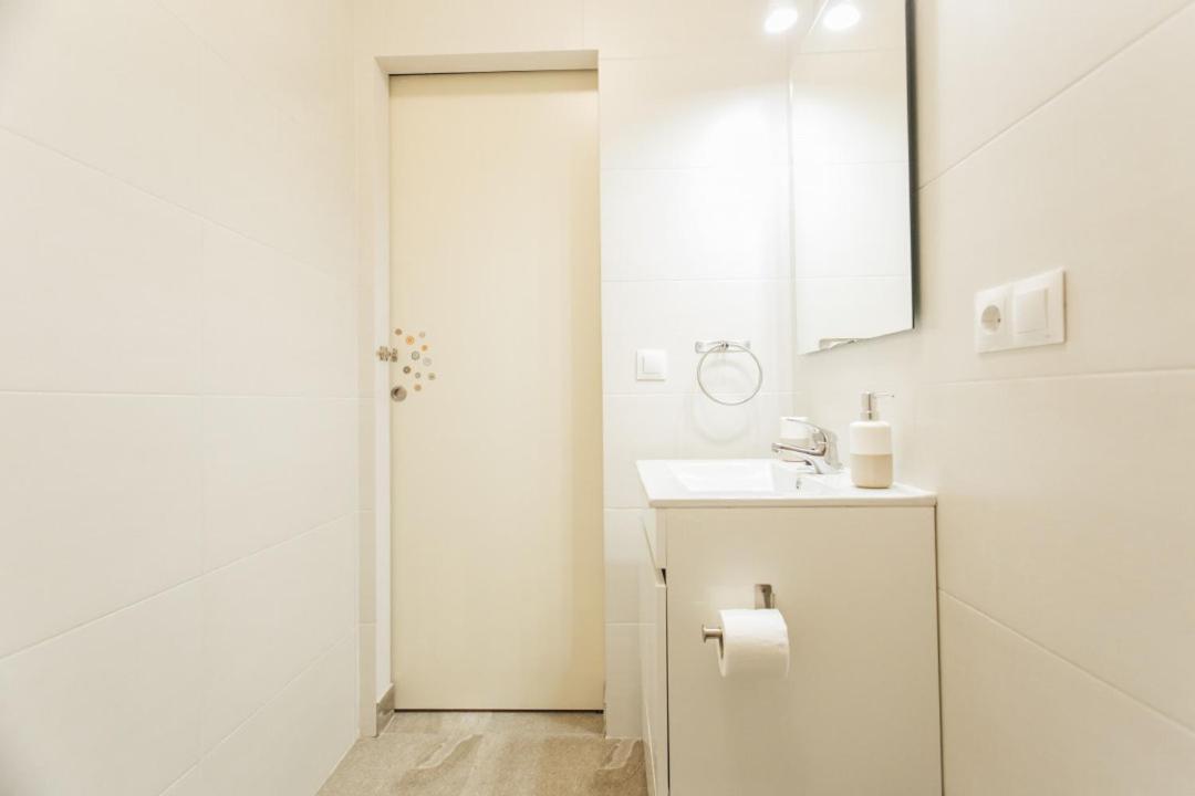 Wide And Diaphanous- 3Bd 2Bth- Alcazar Sevilha Exterior foto