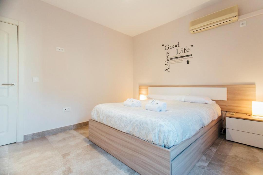 Wide And Diaphanous- 3Bd 2Bth- Alcazar Sevilha Exterior foto